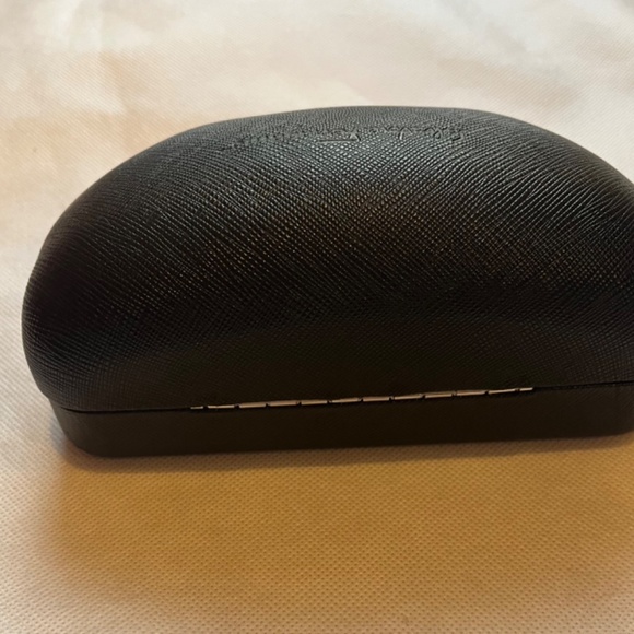 Salvatore Ferragamo Sunglasses Case With Cleaning Cloth Black Hard Oversized NEW - Picture 4 of 7